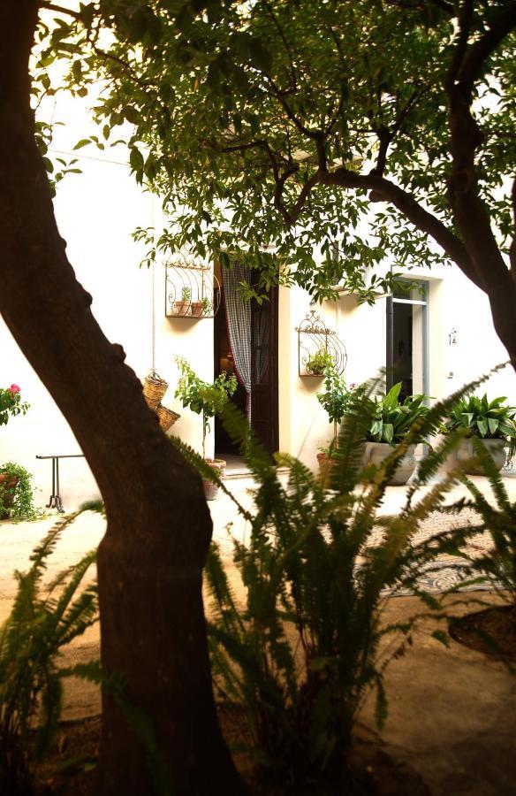 B&B Del Giglio Cefalù Exteriör bild